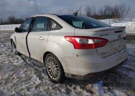 2014 Ford Focus Titanium из США, поврежденный, VIN 1FADP3J20EL193180